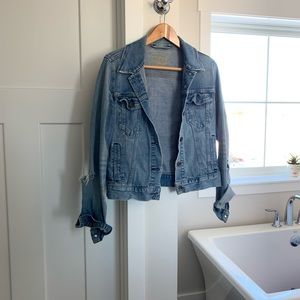 Levi distressed jean jacket